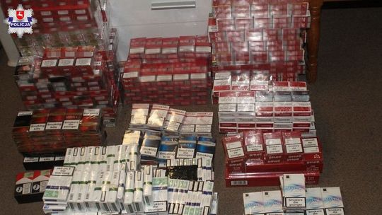 Prowadził auto na podwójnym gazie, a w samochodzie przewoził kontrabandę