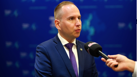 Prowokatorzy od fałszywych alarmów schwytani. Andruszkiewicz: Służby muszą działać sprawniej