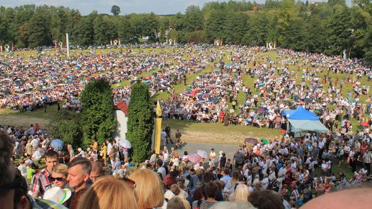 Prymas Polski przyjedzie do Wąwolnicy na maryjne święto