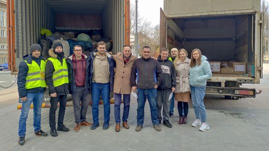 Prywatny sponsor kupił dwie karetki dla Ukrainy. Będą wozić rannych z frontu