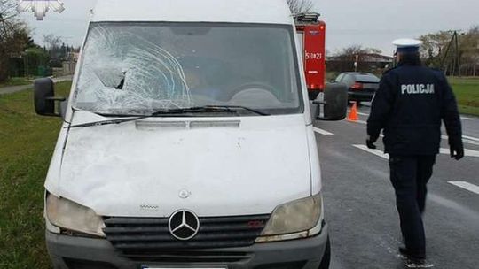 Przebiegał przez jezdnię, nie żyje