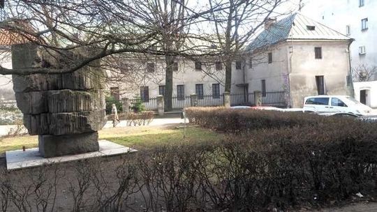 Przebudowa placu Litewskiego rozpocznie się od rozbiórki fontanny. Co znajdą archeolodzy?