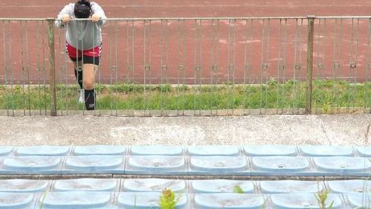 Przebudowa stadionu lekkoatletycznego się opóźni. Wszystko przez 30 cm