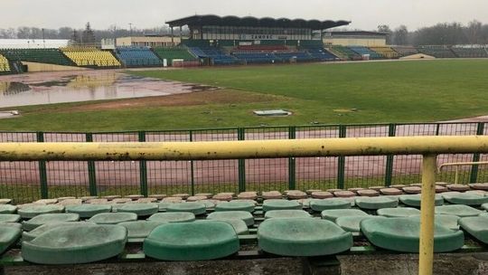 Przebudowa stadionu w Zamościu wisi na włosku. Trzeba znaleźć 11 milionów