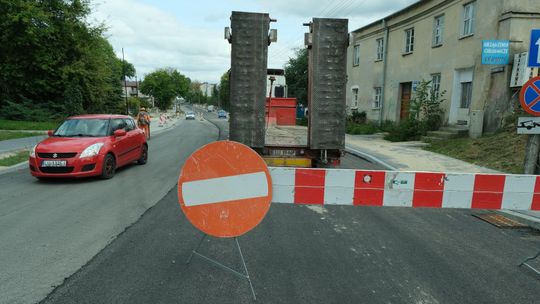 Przebudowa ul. Kalinowszczyzna. Droga będzie przejezdna jeszcze w tym roku? [zdjęcia]