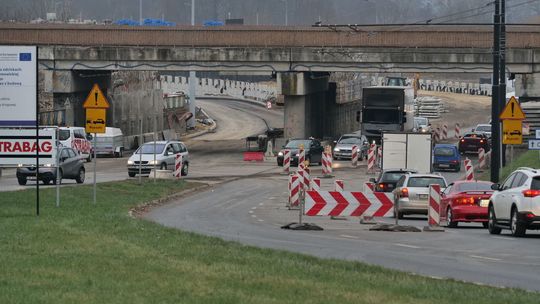 Przebudowa ul. Krochmalnej i Diamentowej. Miały być zmiany, na razie ich nie ma