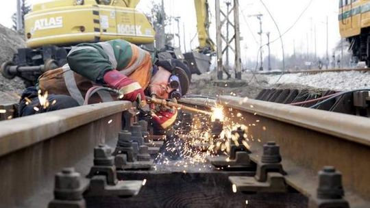 Przebudują tory i pojedziemy szybciej. Przetarg na dokumentację