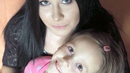 Przeczytał nasz artykuł, zostawił komentarz na forum i przelał pieniądze. Nikola ma szansę na lepsze życie