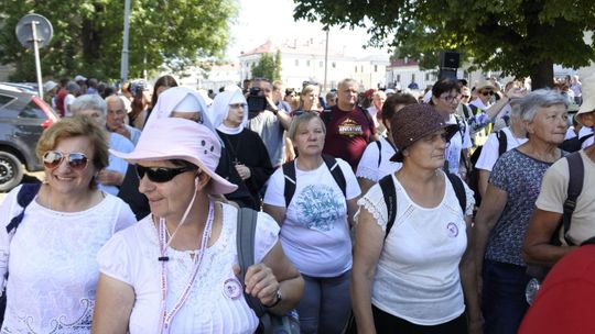 Przed nimi 350 kilometrów na piechotę