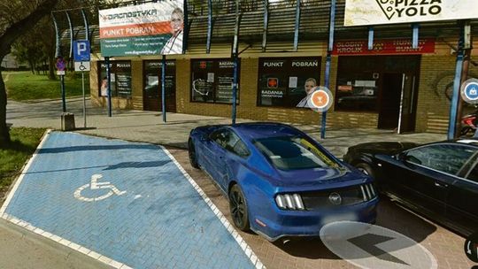 Przed sąd za kłótnię ze strażnikiem miejskim. Zaczęło się od parkowania z płaczącym dzieckiem