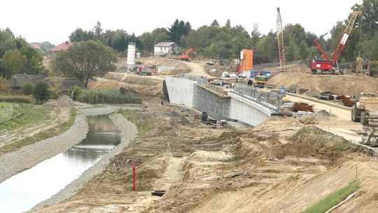 Przedłużenie al. Solidarności: Pojedziemy dwoma wiaduktami (wideo)