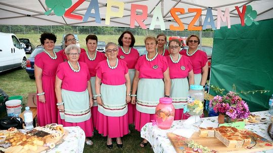 Przednia zabawa na dożynkach. Nawet deszcz im nie przeszkodził