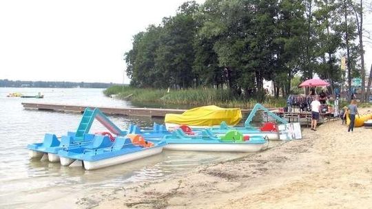 Przedsiębiorca kontra wójt. Konflikt o zatoczkę nad Jeziorem Białym