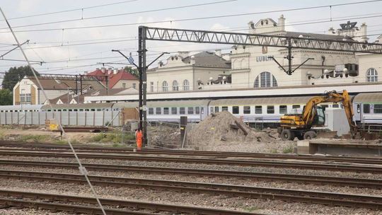 Przedsiębiorcy grożą blokadą dróg. Nie dostali pieniędzy za przebudowę linii kolejowej