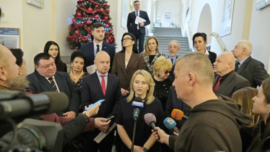 Przedświąteczna szopka w ratuszu radni żuka lublin