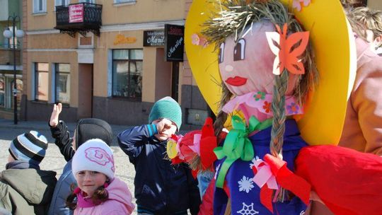 Przedszkolaki i rowerzyści żegnają zimę (zdjęcia)