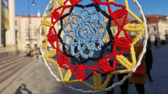 Przedszkolaki w Lublinie przywitają niebiesko-żółtą wiosnę z włóczki