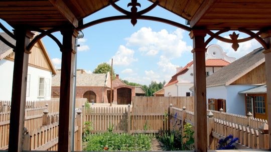 Przedwojenne klimaty w prowincjonalnym miasteczku w Muzeum Wsi Lubelskiej