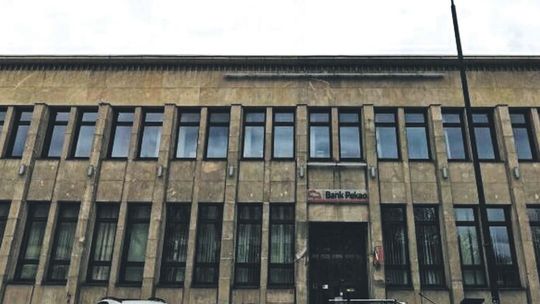 Przedwojenny bank na sprzedaż. Oferta tylko dla tych z grubym portfelem 