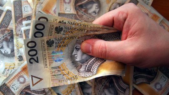 Przedwyborcze „trzynastki” w drodze. Pieniądze dostanie pół miliona emerytów i rencistów z woj. lubelskiego