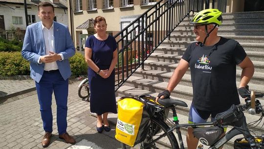 Przejechał 2017 kilometrów w charytatywnym celu. Janusz Kobyłka z Lubartowa dojechał do mety