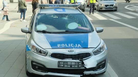 Przejechał na czerwonym, miał blisko 2 promile alkoholu. Awantura skończyła się w szpitalu