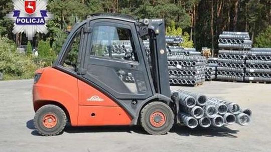 Przejechał wózkiem widłowym innego pracownika