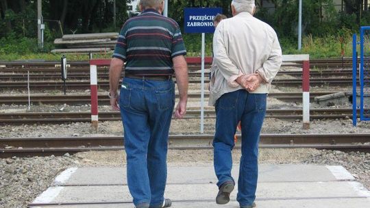 Przejście przez torowisko przy dworcu w Chełmie okazało się nielegalne