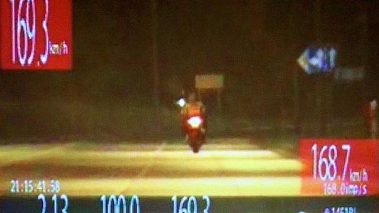 Przekroczył prędkość o 119 km/h - dostał 1000 zł mandatu [FILM]