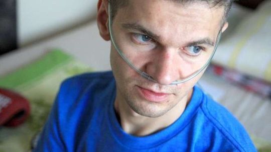 Przekroczył próg przychodów o 24 zł. Musi oddać ponad 4 tys. zł