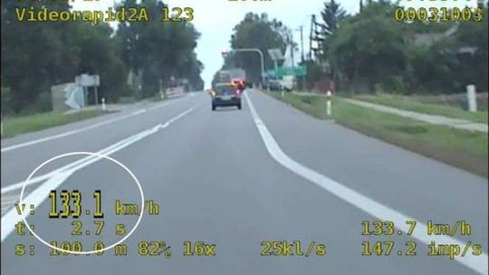 Przekroczyła prędkość o 83 km/h. Zabrali jej prawo jazdy