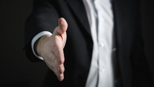 Przekształcenie spółki – kiedy po prostu się to opłaca?