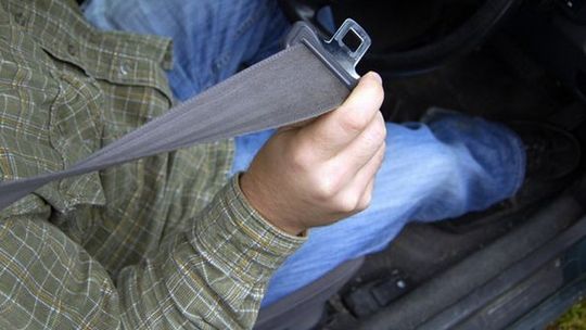 Przemytnik wpadł, bo jechał bez pasów