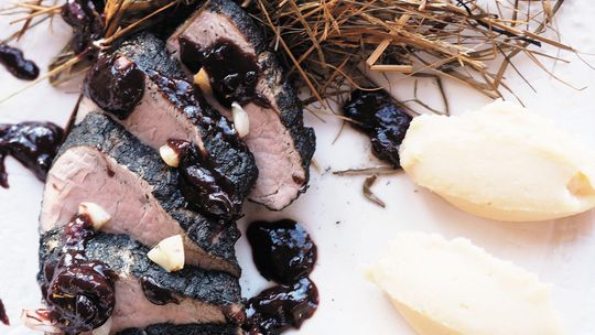 Przepisy wielkanocne: Jajka, żurek, karczek i szynka