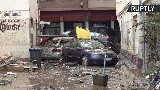 Przerażające obrazki po przejściu nawałnic. Nie żyje ponad 80 osób