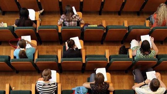Przerwa świąteczna w szkołach i na uczelniach. Studenci mają wolne do 6 stycznia