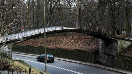 Przetarg na remont kładki do powtórki. Firmy chcą za dużo