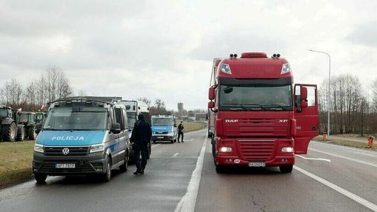 Przewoźnicy blokują przejścia graniczne z Ukrainą