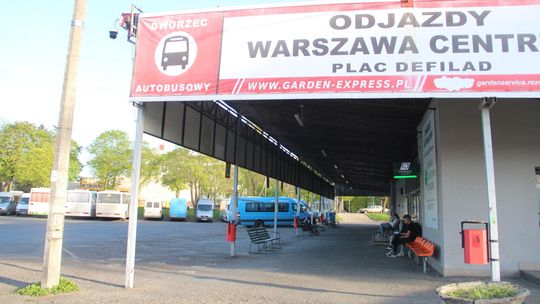 Przewoźnik likwiduje nierentowne kursy. "Od niektórych wójtów usłyszałem, że mieszkańcy sobie świetnie radzą"