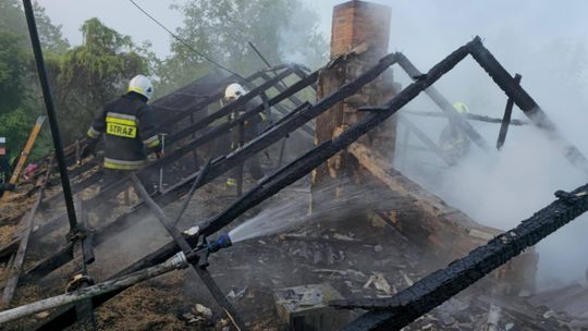 Przez pożar stracili dom. Rodzina potrzebuje pomocy