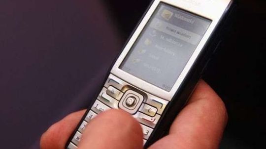 Przeżył dzięki temu, że wysłał SMS-a pod przypadkowy numer
