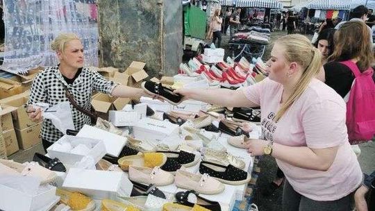 Przy ul. Ruskiej znów normalnie handlują. Jaka przyszłość czeka targowisko?