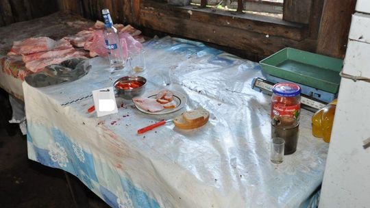 Przy zabijaniu świni dźgnął kolegę nożem w szyję. Obaj byli pijani