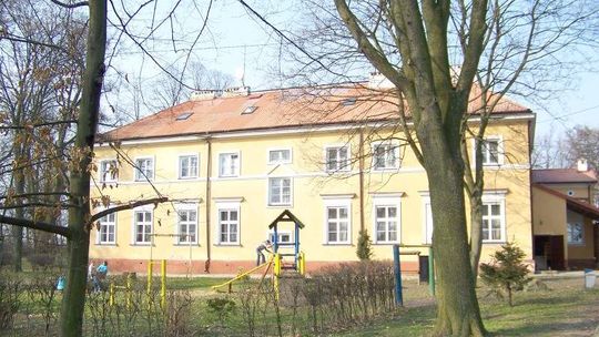 Przybysławice. Dzieci z "Dworku&#8221; pod nowym dachem