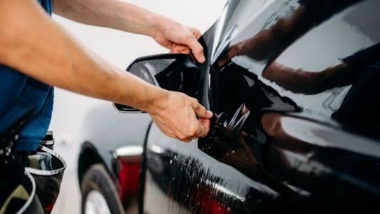 Przyciemnianie szyb zalety