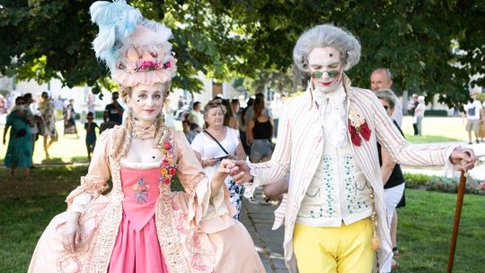 Przyjęcie u księżnej Izabeli. Kwiatowa uczta w Puławach [zdjęcia]