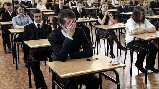 Przykładowe testy z egzaminu gimnazjalnego. Dziś historia i WOS