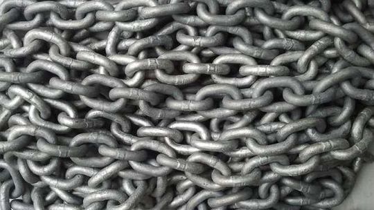 Przykuł dziecko łańcuchem do bramy. Sąsiedzi nie reagowali