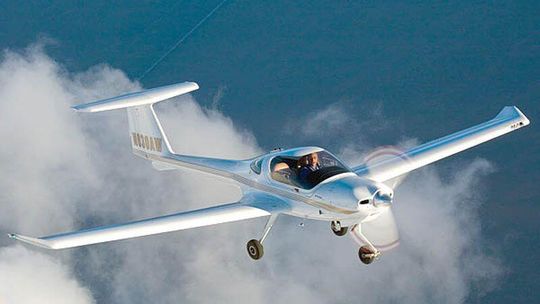 Przyleciały samoloty dla Orląt. Przyszli piloci już ćwiczą