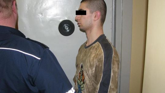 Przyszedł z nożem na pocztę. Chciał pieniędzy